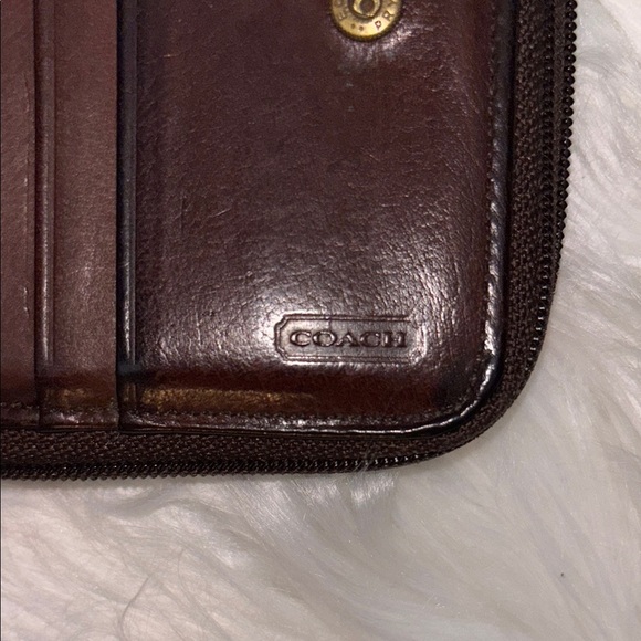 Vintage Coach Brown Leather Wallet with Structured Design - Picture 1 of 7